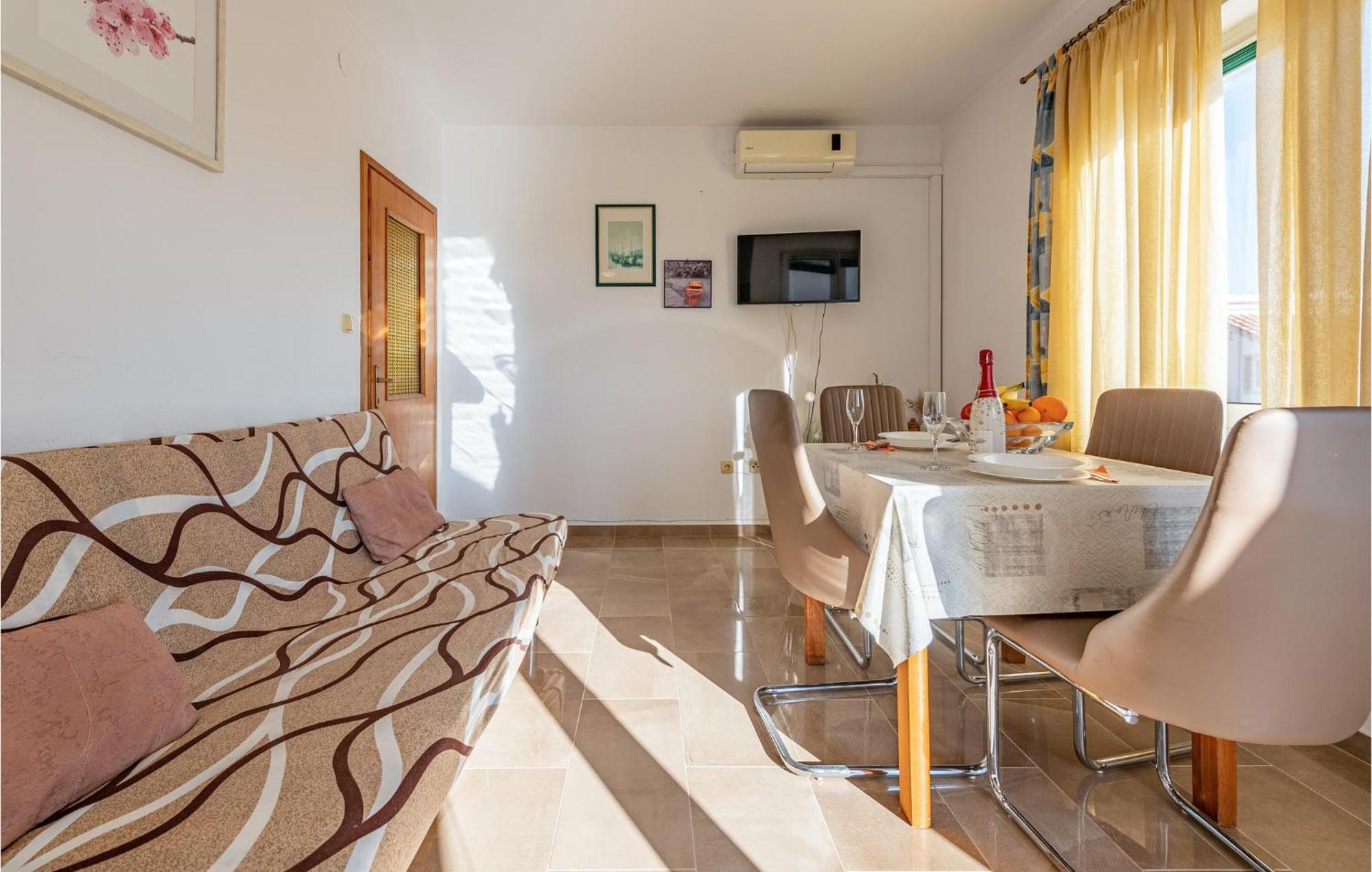 Amazing Apartment In Pakostane Bagian luar foto